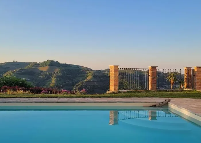 La- Bellavista Nocleg ze śniadaniem Santo Stefano Belbo